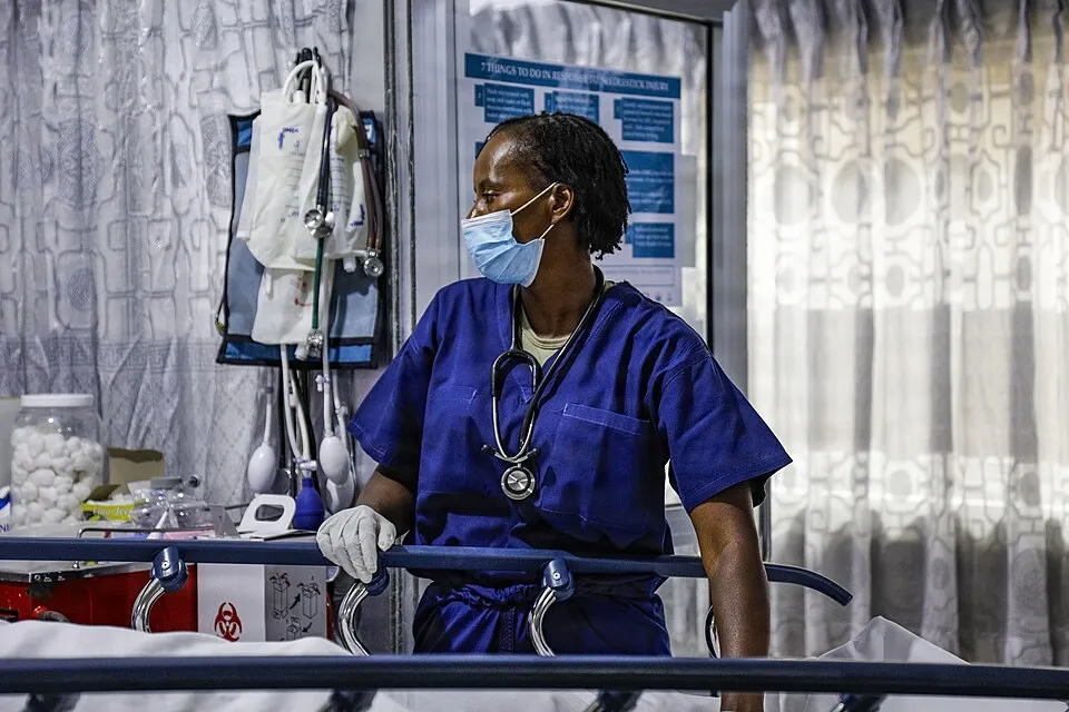 A nurse working in an intensive care unit
